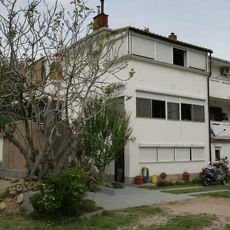 Studio Apartments Gilda Baška Exterior foto